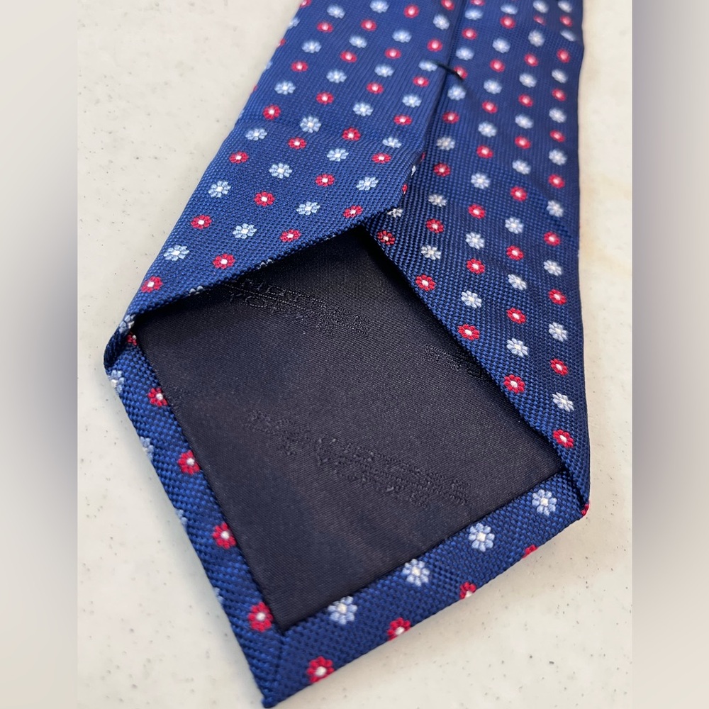 Roundtree & Yorke 65“ Foulard Pattern All Silk Tie - Picture 6 of 6